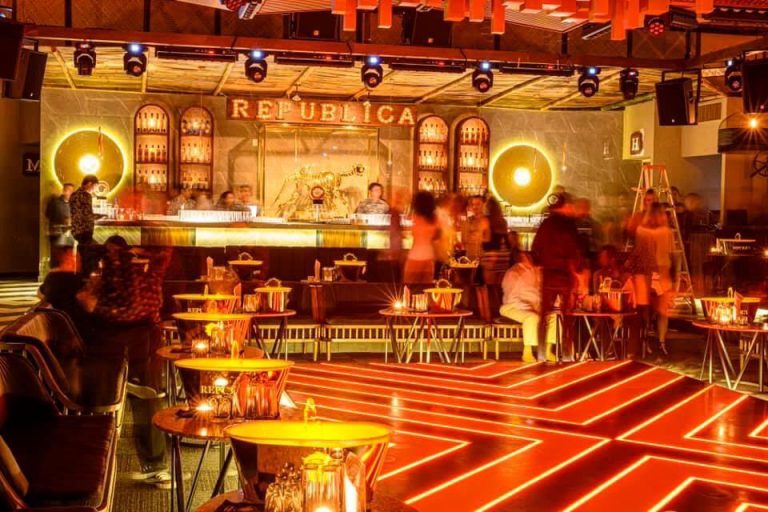 Guía completa y actualizada de los mejores antros en Acapulco