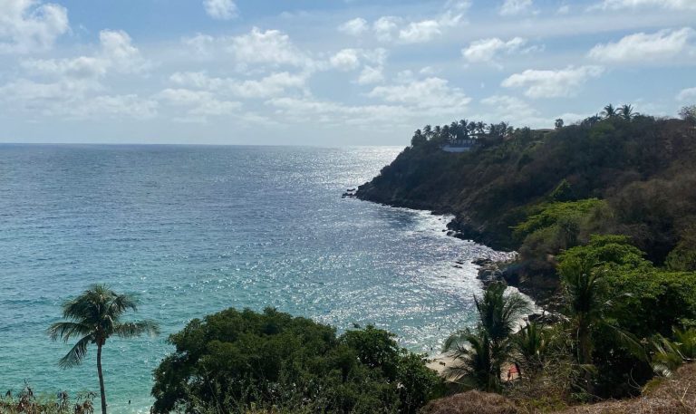 Guía de los mejores antros y bares en Puerto Escondido