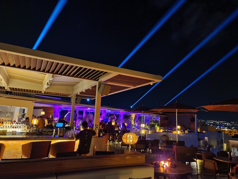 Confessions Skybar dj & rooftop in Los Cabos