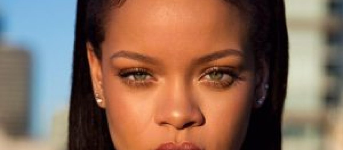 Multimillonaria Rihanna